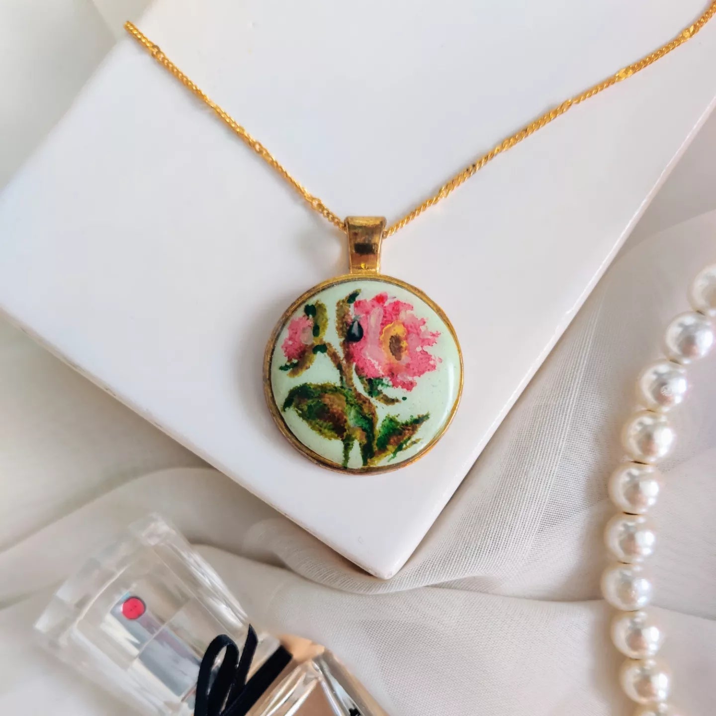 Peony biss, fine art necklace