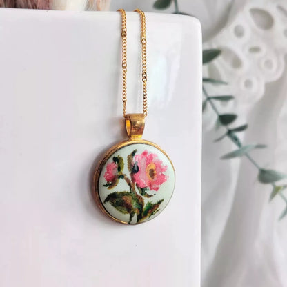 Peony biss, fine art necklace