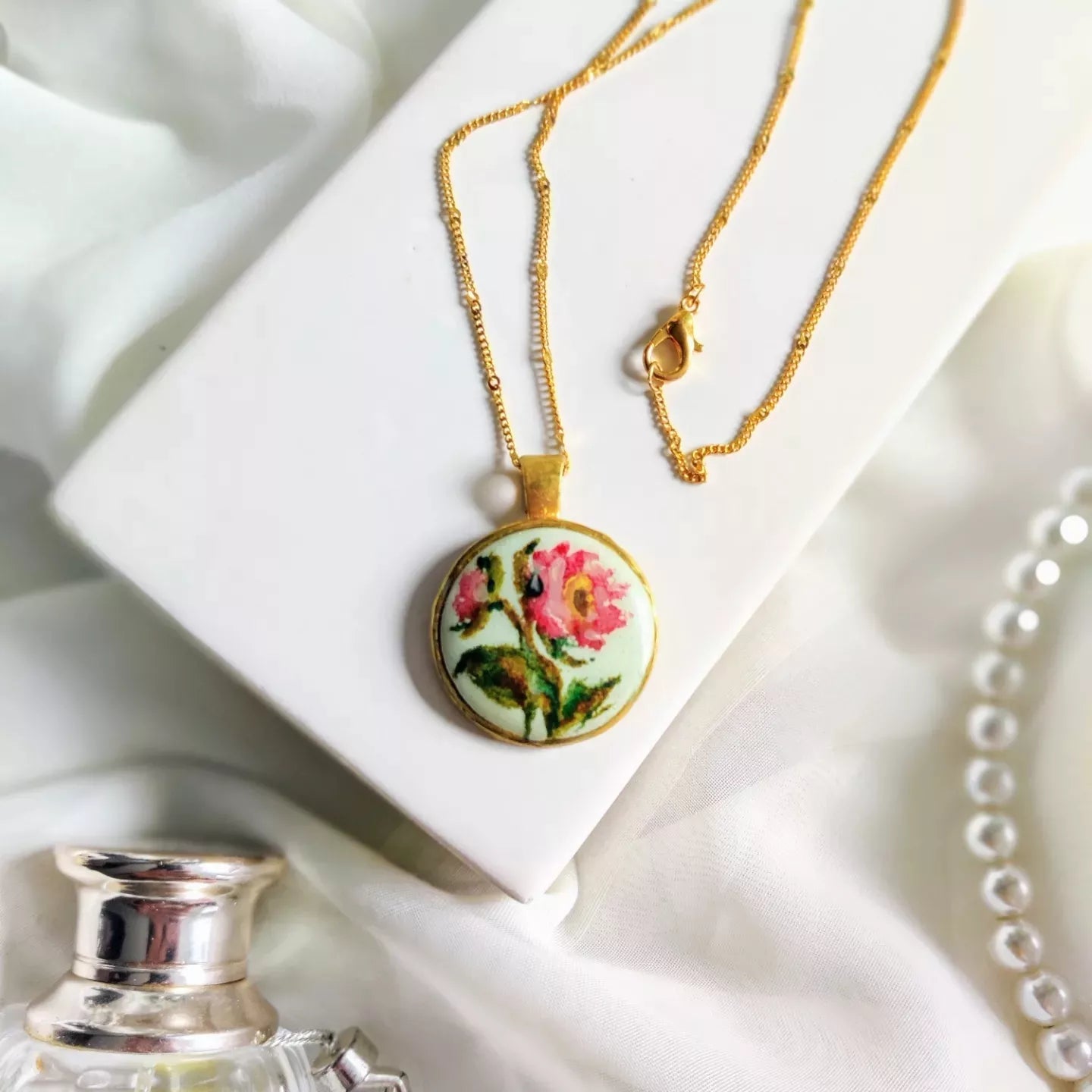 Peony biss, fine art necklace