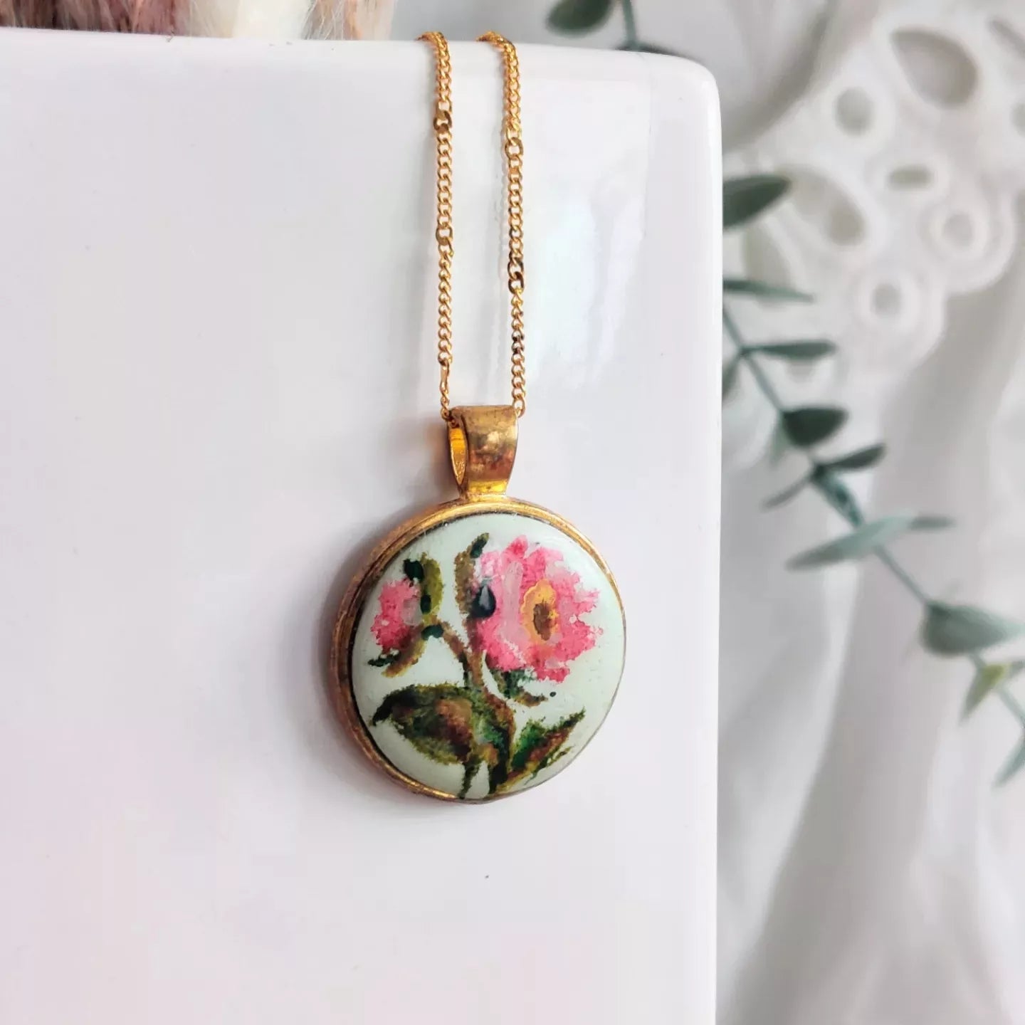 Peony biss, fine art necklace