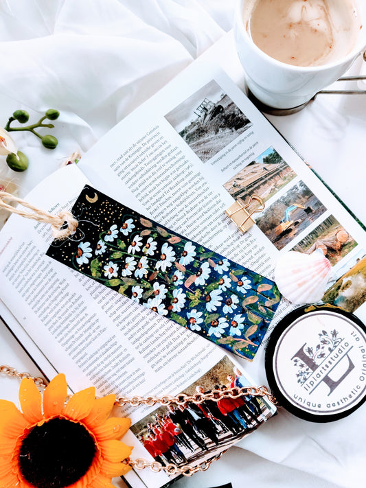 Bookmark Painting : Daisy Field